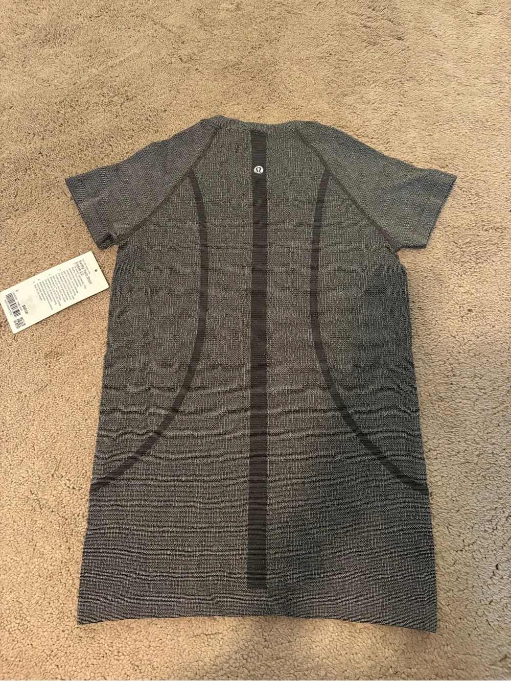 lululemon athletica Short Sleeve Gray Seam Detail Tee